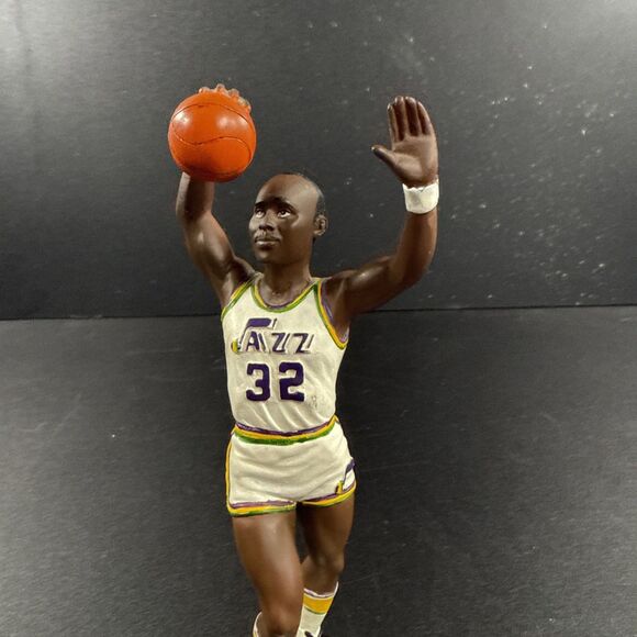 Karl Malone #32 Figure World Sports NBA Utah Jazz 9" - Picture 2 of 6